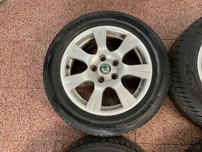 Originalní ALU kola Škoda 5x112 r16 zimní pneu 7,5mm - 5