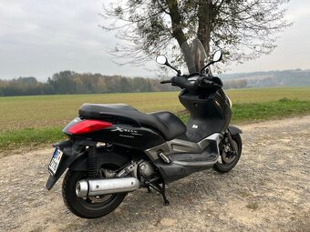 Yamaha X-Max 250i. - 5