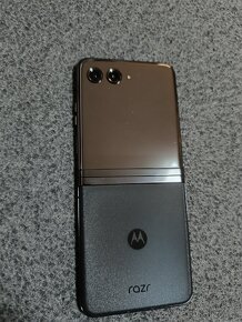 Motorola Razer 40 ultra - 5