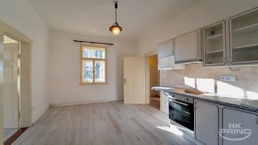 Prodej rodinný dům na pozemkku 668 m2, Velké Popovice, Praha - 5