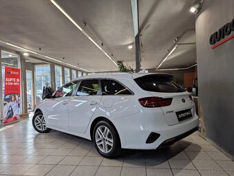 Kia Cee´d SW 1.6CRDi 100kW KAMERA, LANE, ČR - 5