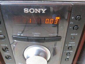 Nabízím minivěž Sony. Radio hraje pěkně a přehrávání CD jde. - 5