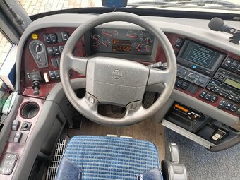 VOLVO 9700 - 5