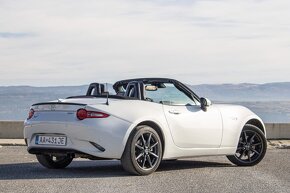 Mazda MX-5 Gand Touring - 5