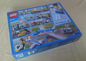 Lego 3182  Lego 60104 - 5