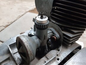 Motor CZ 175 prase - 5