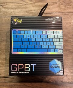 Glorious GPBT Keycaps Ocean (modré) - 5