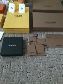 Fendi, Burberry,  Dolce Gabbana,  Chanel - 5