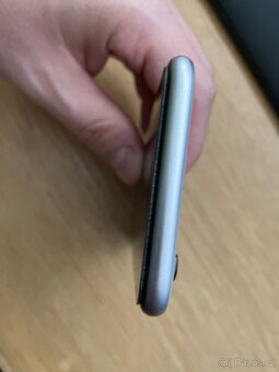 Iphone 6s včetně nového sklička nalepenéh - 5