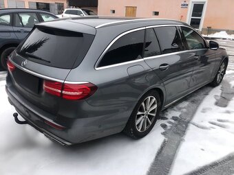 Mercedes-Benz E220D 4Matic - 5