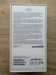 Apple iPhone 7 - matná černá, 32GB - 5