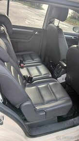 Prodám vw touran 1.6 TDI 7 mist rok 2013 - 5