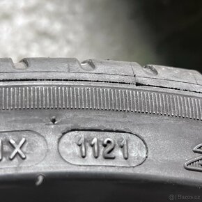 Letní pneu 225/40 R18 92W Michelin  4,5-5mm - 5