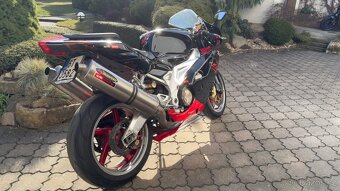 Aprilia RSV 1000 R - 5