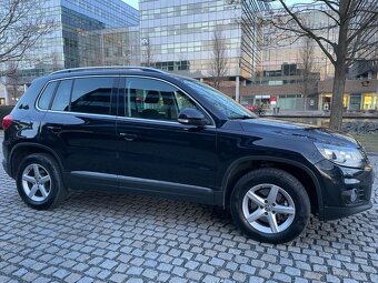 Volkswagen Tiguan 2.0TDI 4x4 MANUÁL LED TAŽNÉ Bi XEN SENZORY - 5