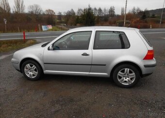 Volkswagen Golf 1,4 i 55 kW KLIMA benzín - 5