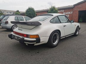 Porsche 911 Carrera - 5