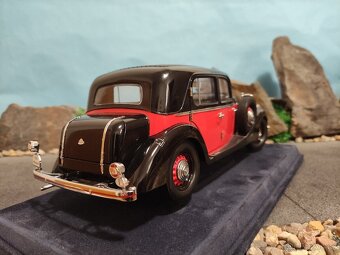 prodám model 1:18 maybach SW35 hardtop 1935 - 5