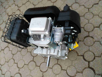 Jednoválcový motor Loncin pro zahradní traktory 608 ccm - 5