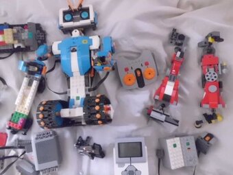 Velké množství LEGO A ROBOTI - MINDSTORMS / EV3 - LEGO BOOST - 5