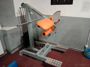 Leg press,  Gluteus , Peck Deck - 5