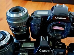 1 - Konvolut fotoaparátů a objektivů - Canon, Pentax, Tokina - 5