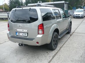 Nissan  Pathfinder  2.5 dCi - 5