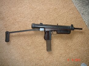 Prodám znehodnocený , zavařený samopal VZ.58 dle fota... Zbr - 5