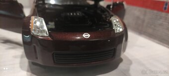 Nissan 350z 1:18 Autoworld - 5