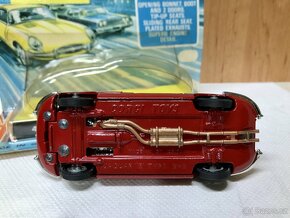 Corgi toys Jaguar E-type - 5