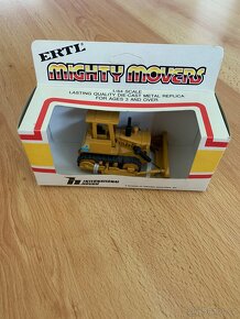 Ertl - mighty movers - 5