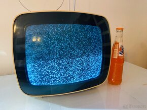 Přenosná vintage TV Indesit 136 BOF 802, 70.léta - 5