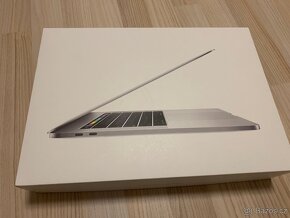 Apple MacBook Pro 15,4. I7, 1TB SSD, 4GB GRAFIKA - 5