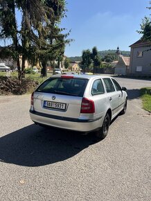 Škoda Octavia Combi II 1.6 - 5