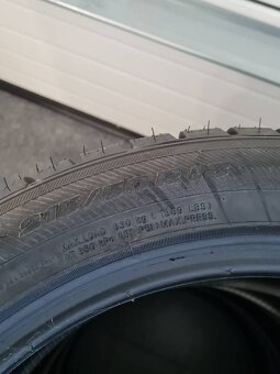 4x Nové Toyo Snowprox 215/50 R18 92V - 5