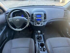 HYUNDAI I30 1,6 CRDI,66 KW,ROK 2010,NAJ 205 TKM,KLIMA,DOHODA - 5