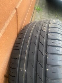 Pneu NOKIAN 235/55R17 - 5