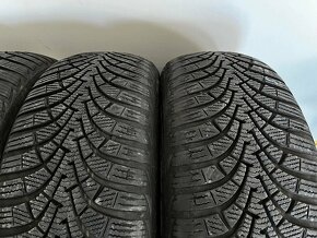 ZIMNÍ PNEU GOODYEAR ULTRAGRIP 205/60R16 - 5