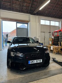 Pronájem Audi rs5 4.2 fsi 331kw - 5