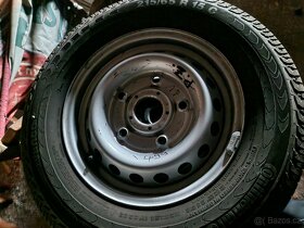 215/65r15c ford custom - 5