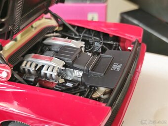 Ferrari Testarossa 1:18 Kyosho - 5