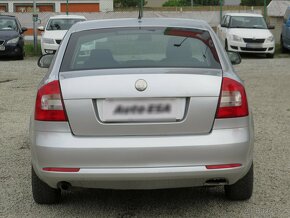 Škoda Octavia II 1.6 i ,  75 kW benzín, 2010 - 5