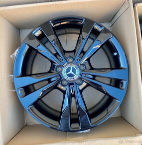 Mercedes R18 C-class 5x112 Cerny Lesk Top stav - 5