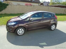 Ford Fiesta 1.25    ČR       92.000km - 5