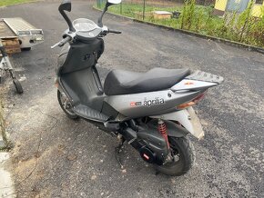 aprilia leonardo 150 - 5