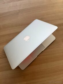 MacBook Air 11" (Early 2014) - 4GB RAM, 128 GB - TOP STAV - 5