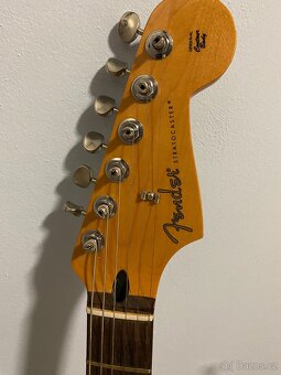 Fender stratocaster, kombo, kufor, slúchadlá - 5