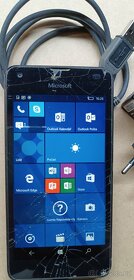Mobilní telefon Microsoft Lumia 550 - 5