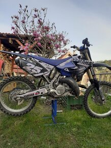 Yamaha YZ 125 - 5