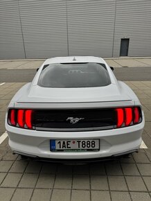 Ford Mustang 2.3i 233kW Automat Najeto 79 tis km - 5